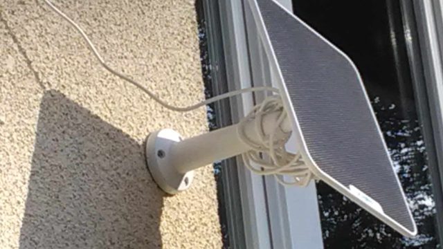 fixation panneau solaire pour caméra surveillance